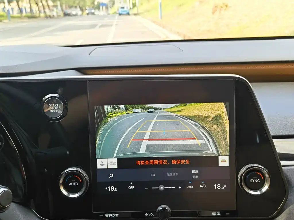 Lexus RX — миниатюра 14
