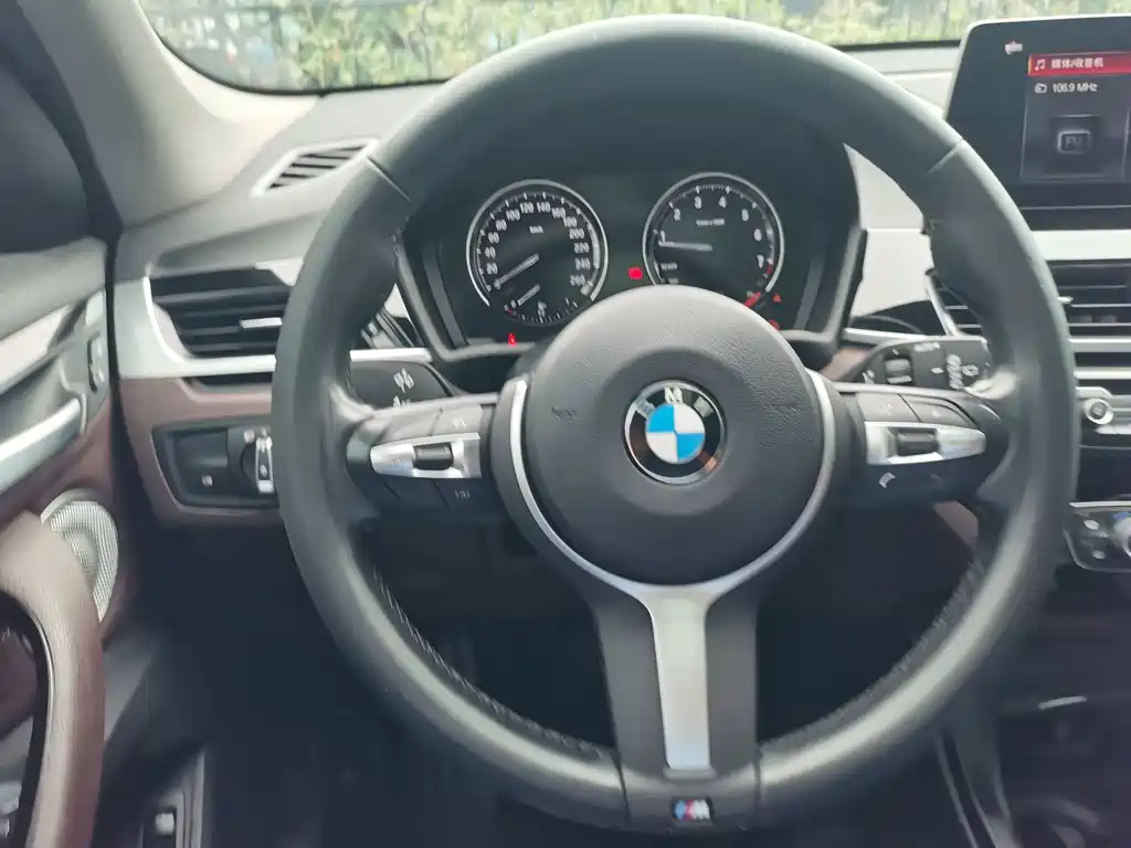 BMW X1 — миниатюра 14