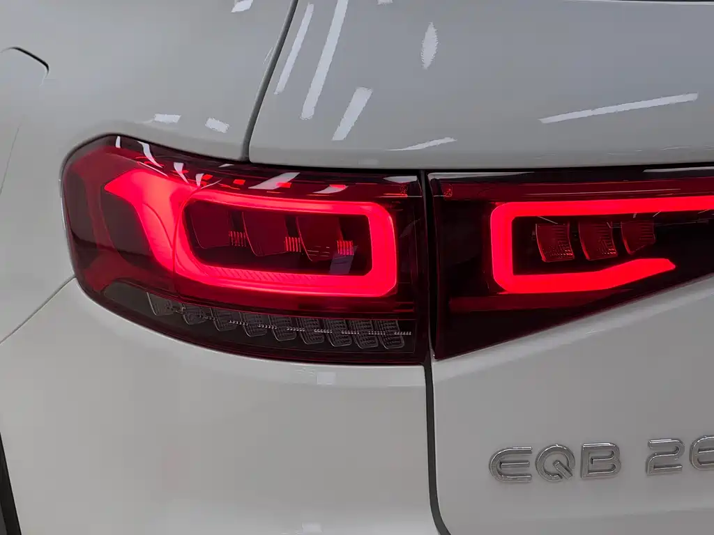Mercedes-Benz EQB — миниатюра 9