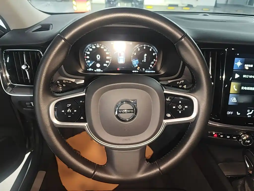 Volvo V60 — миниатюра 11