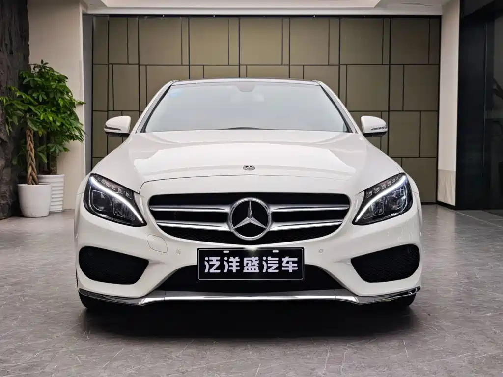 Mercedes-Benz C-Class — миниатюра 2
