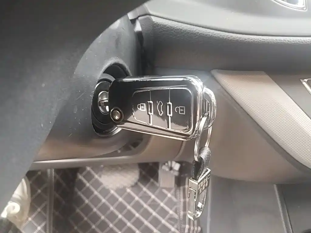 Roewe 360 — миниатюра 9