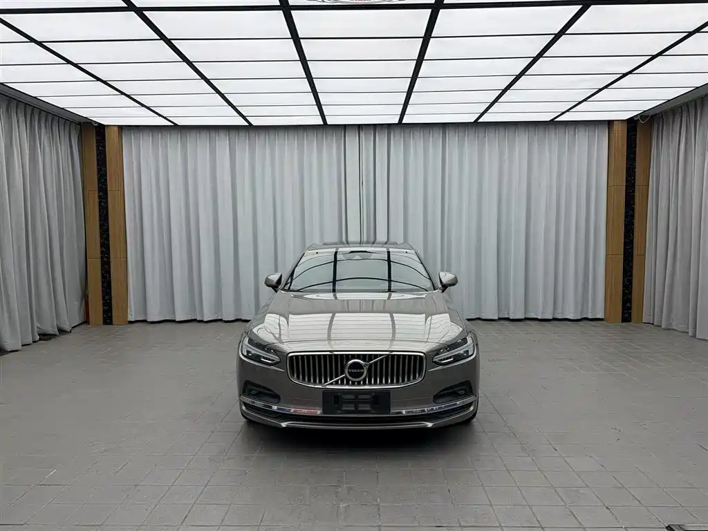 Volvo S90 2021 B5 Luxury
