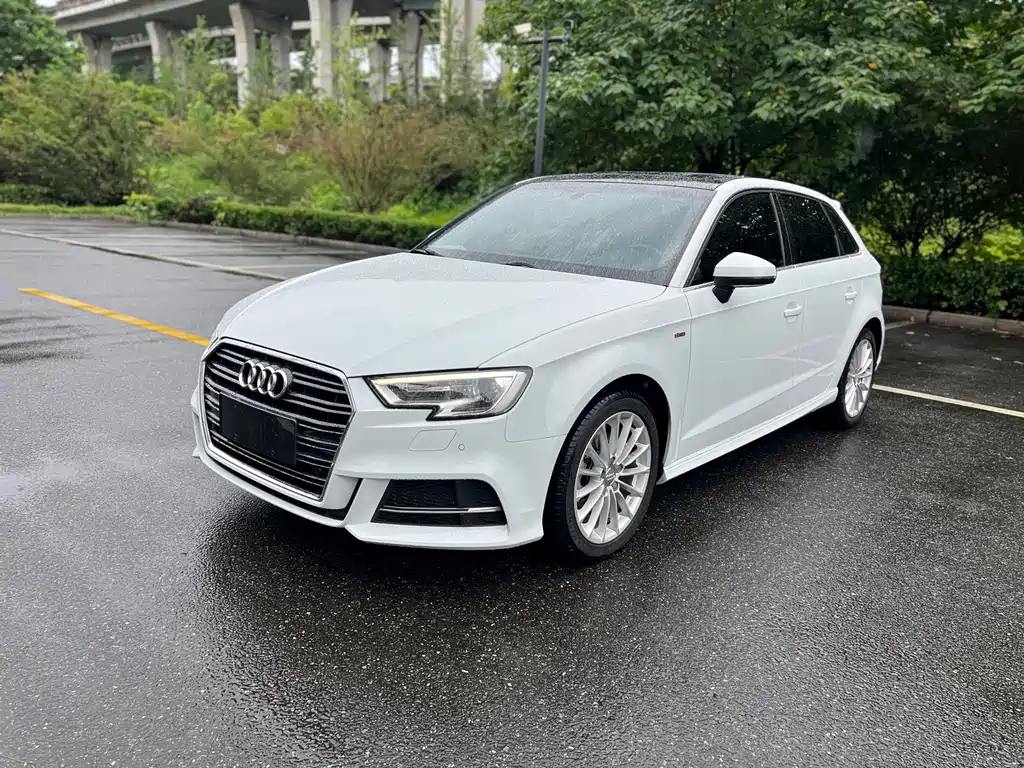 Audi A3 2018 30 Sportback 35 TFSI Fashion