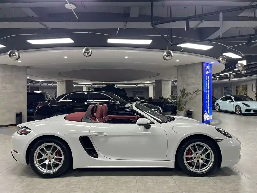 Porsche 718 2018 Boxster 2.0T