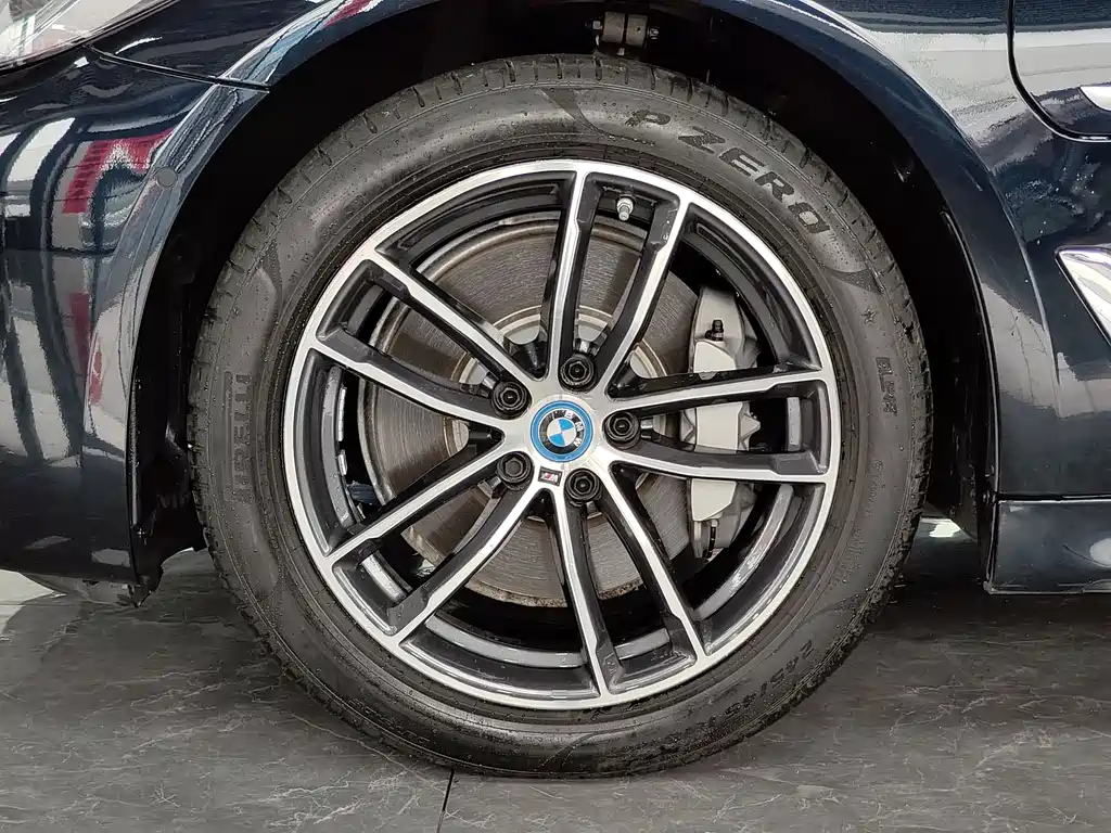 BMW 5 SERIES NEW ENERGY