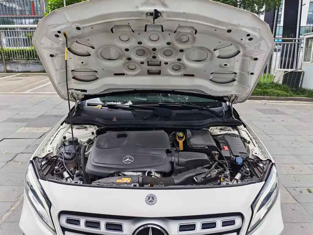 Mercedes-Benz GLA — миниатюра 10