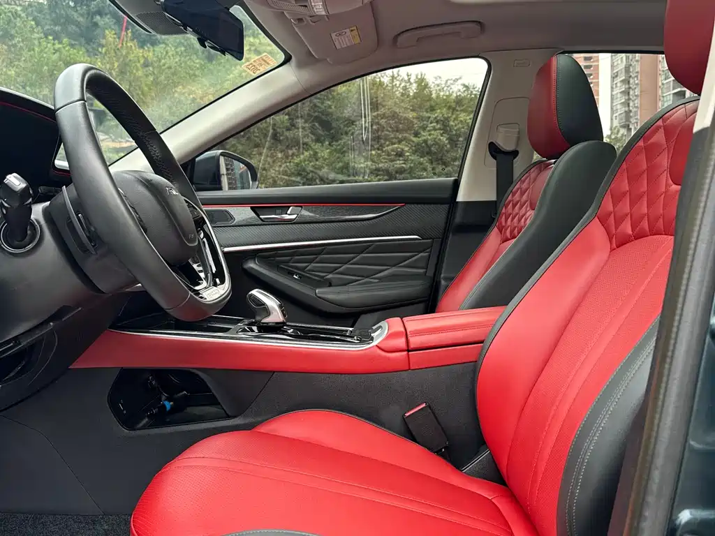 DONGFENG YI HYUN MAX