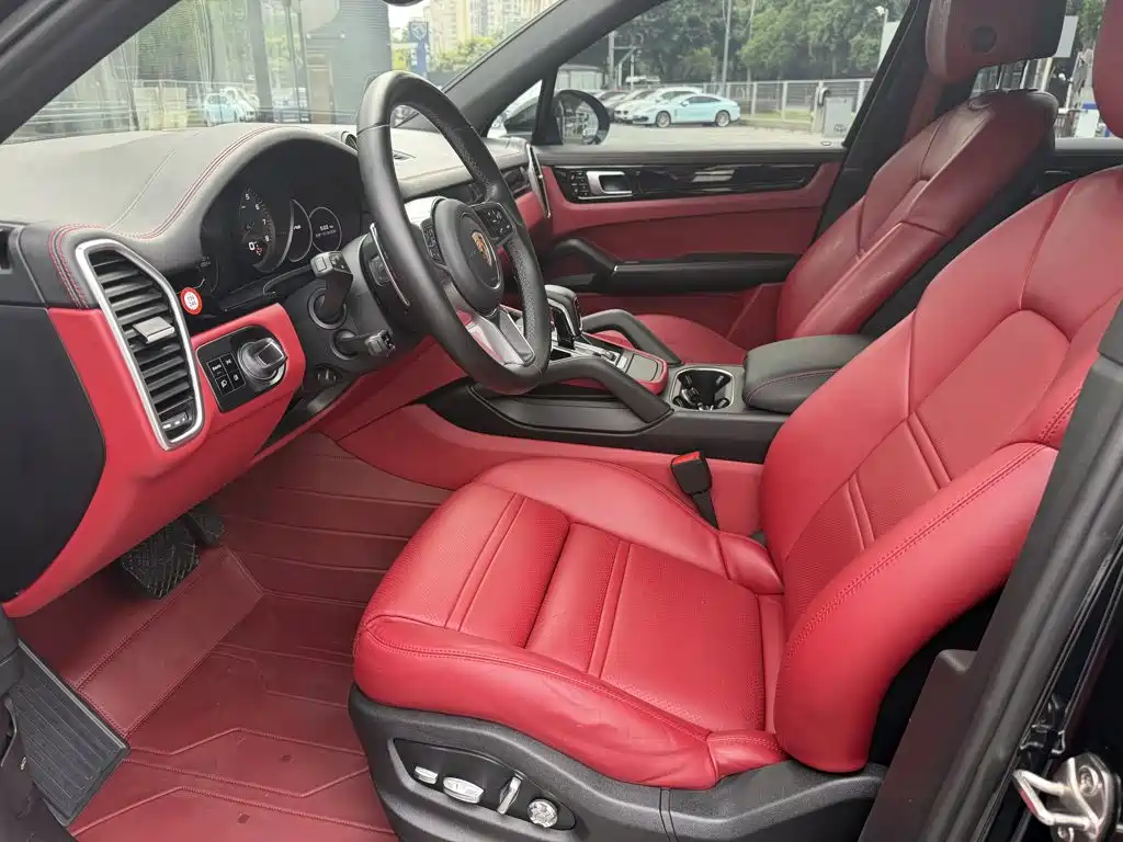 Porsche Cayenne — миниатюра 6