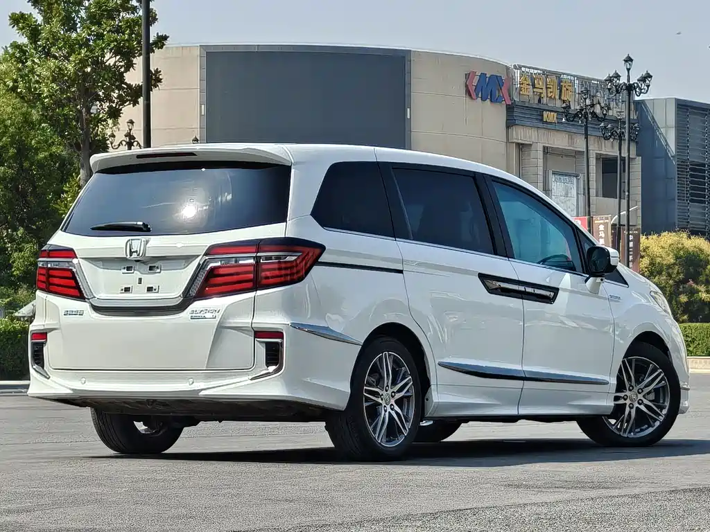 Honda Elysion — миниатюра 6