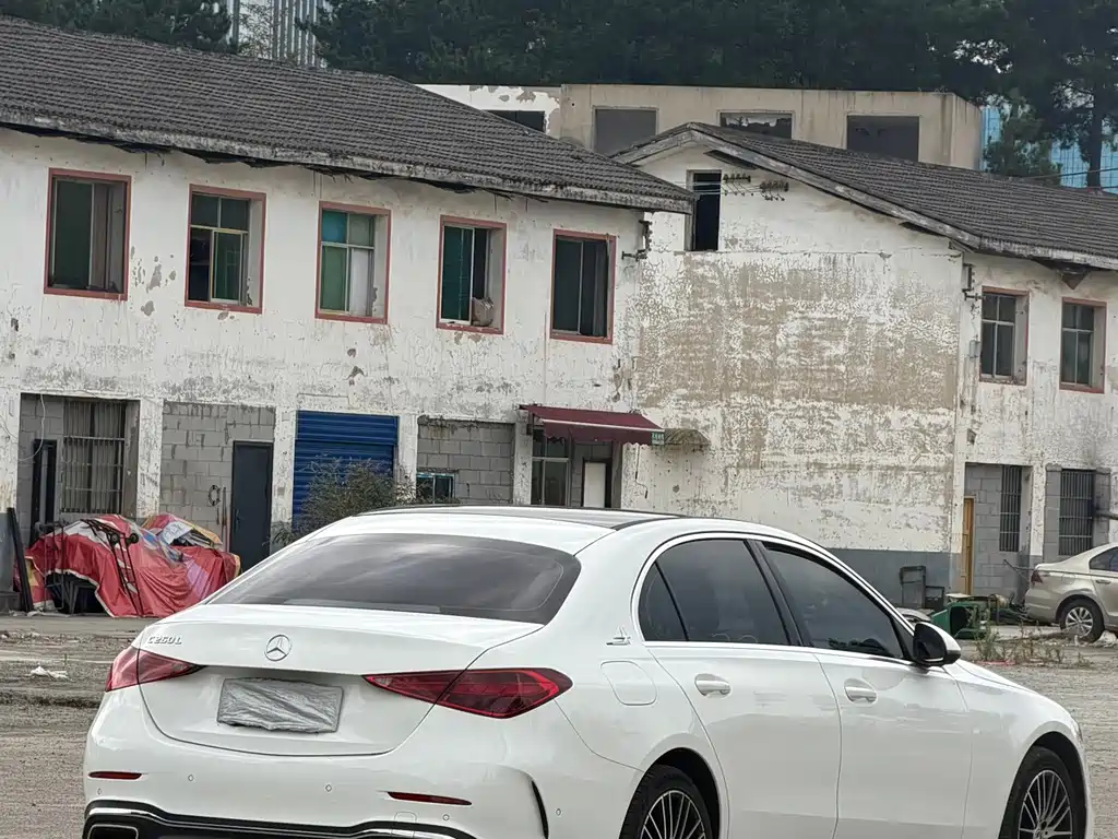 Mercedes-Benz C-Class — миниатюра 10