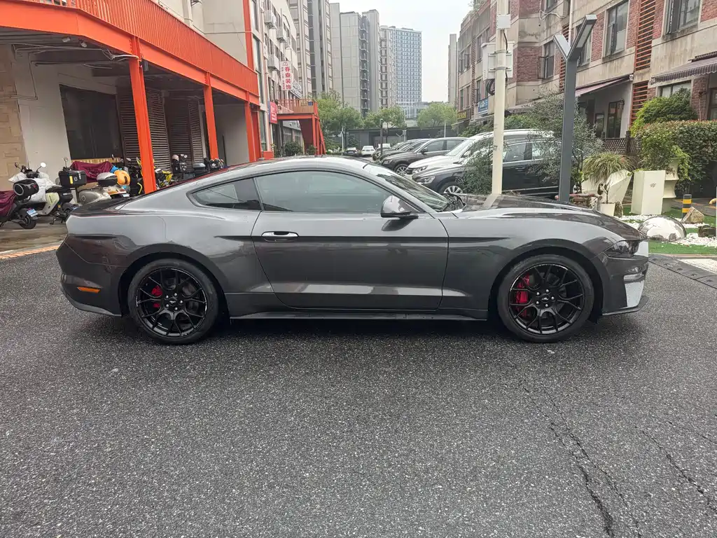 Ford Mustang 2020 2.3L EcoBoost