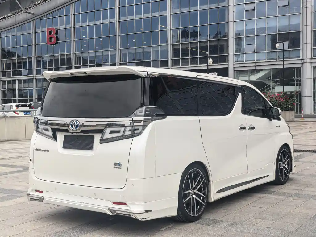 Toyota Vellfire 2019 2.5L HV Luxury