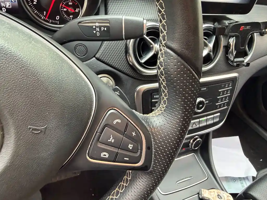 Mercedes-Benz GLA — миниатюра 10