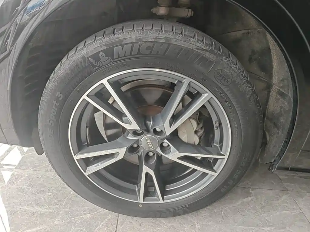 Audi Q5L — миниатюра 23