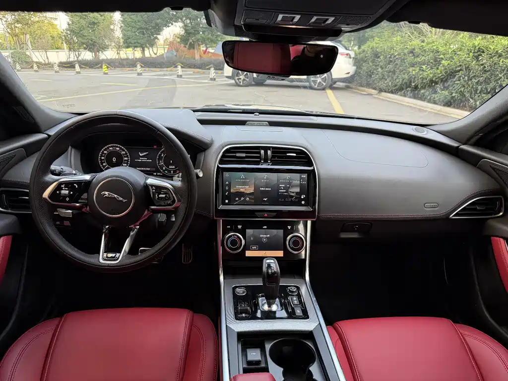 Jaguar XEL 2023 2.0T 250PS R-DYNAMIC S Sport