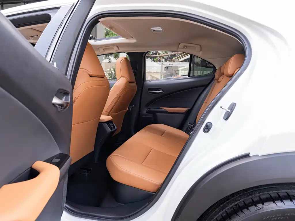 Lexus UX — миниатюра 10