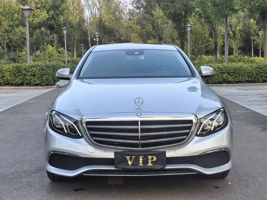 Mercedes-Benz E-Class — миниатюра 2