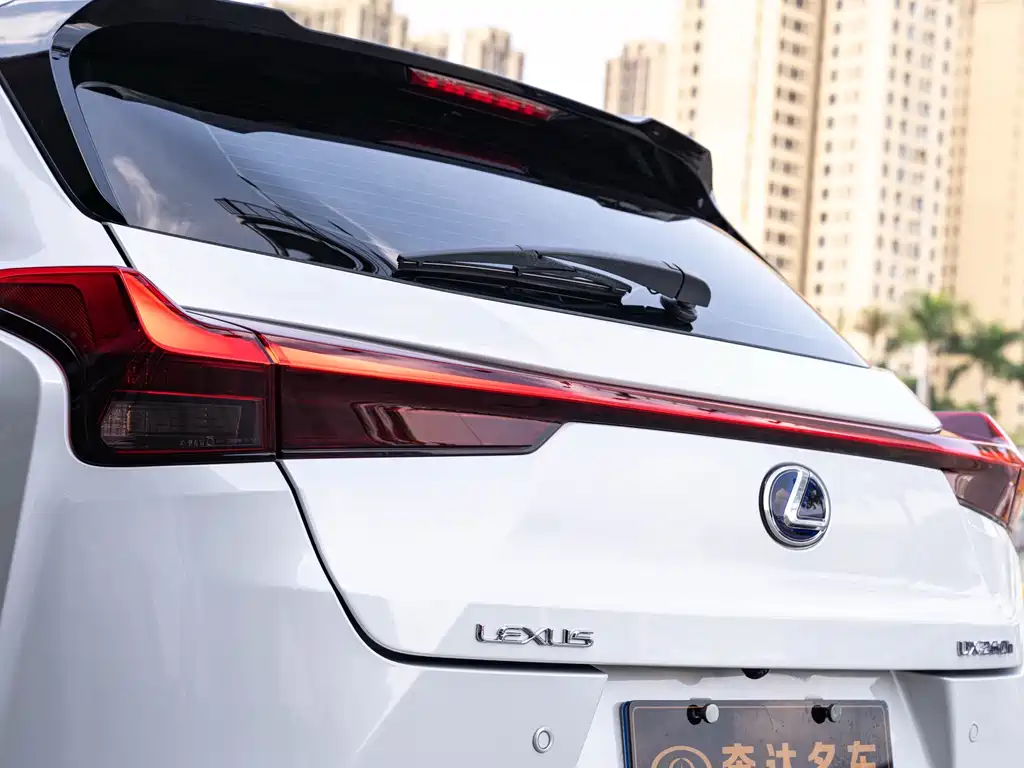 Lexus UX — миниатюра 28