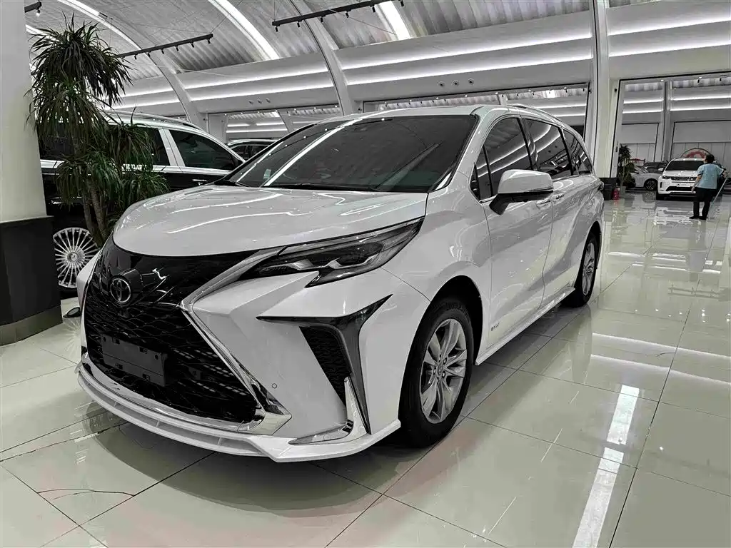 Toyota Sienna 2024 2.5L Comfort