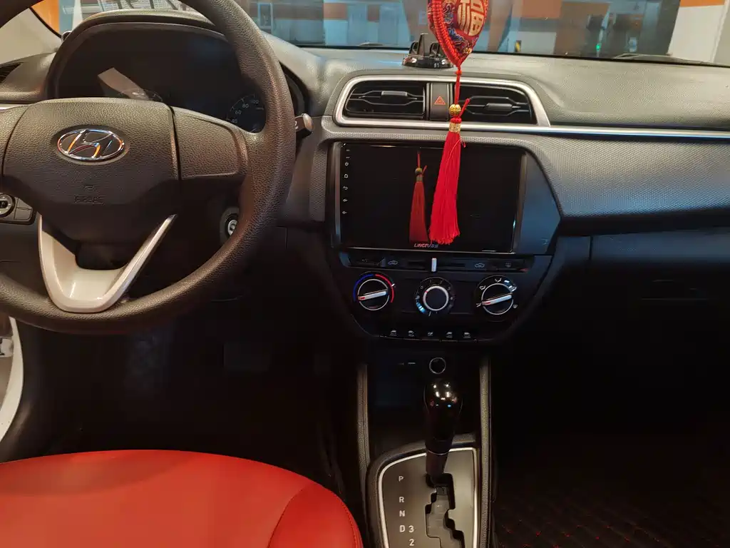 Hyundai Verna — миниатюра 7