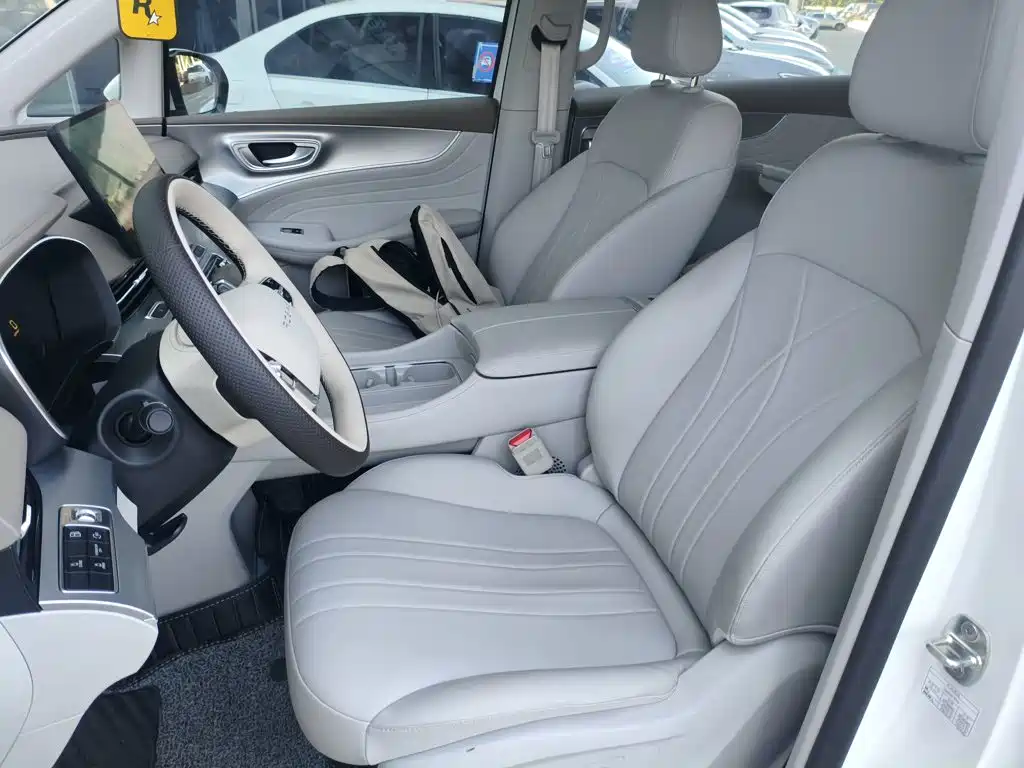Roewe iMAX8 New Energy — миниатюра 8