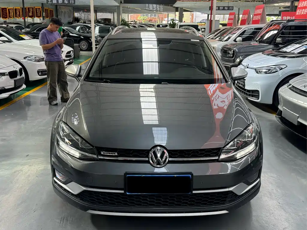 Volkswagen Golf 2019 1.8TSI