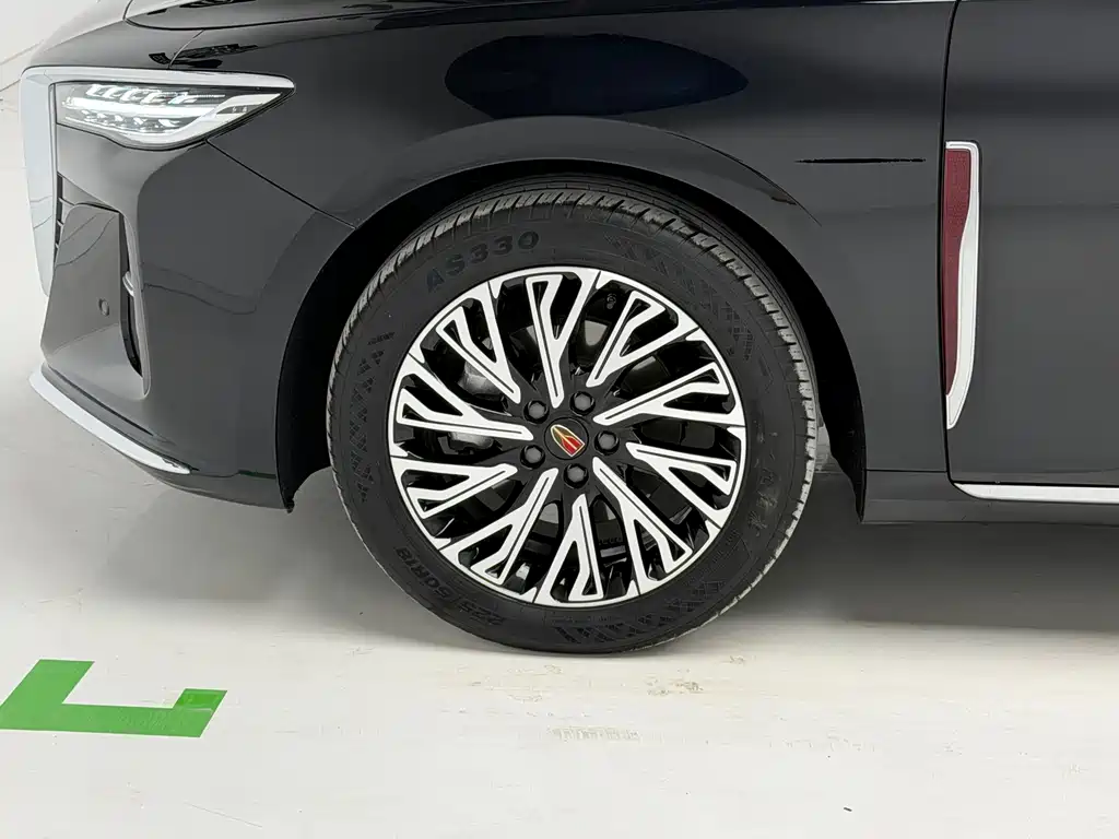Hongqi H5 2024 2.0T AT