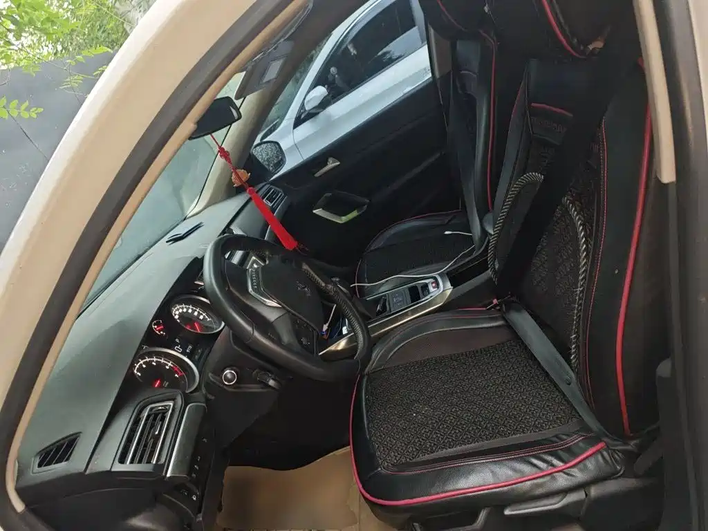 Peugeot 408 — миниатюра 11