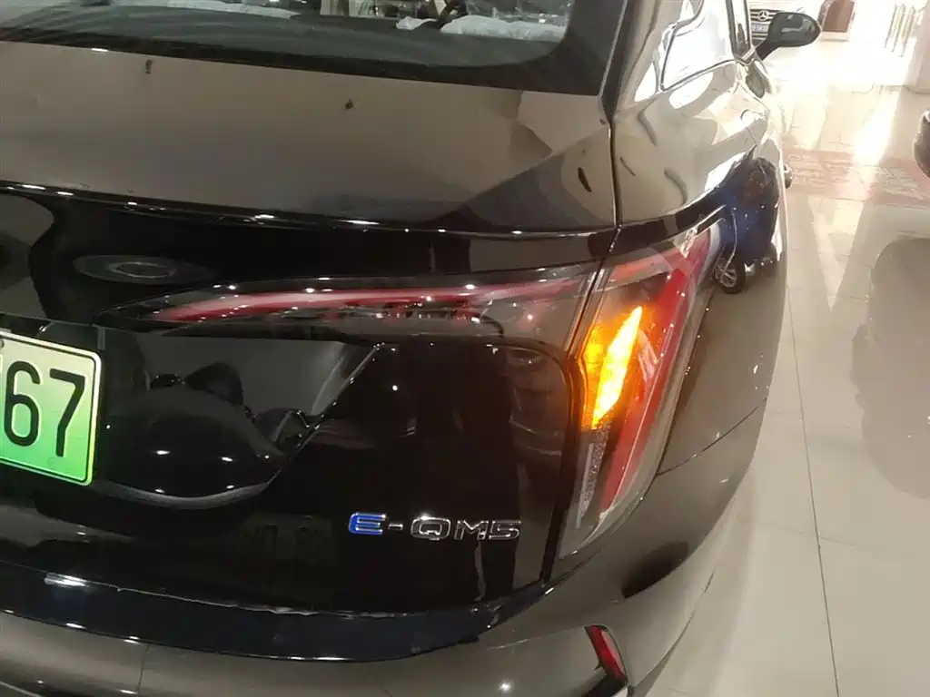 Hongqi E-QM5 2025 500km