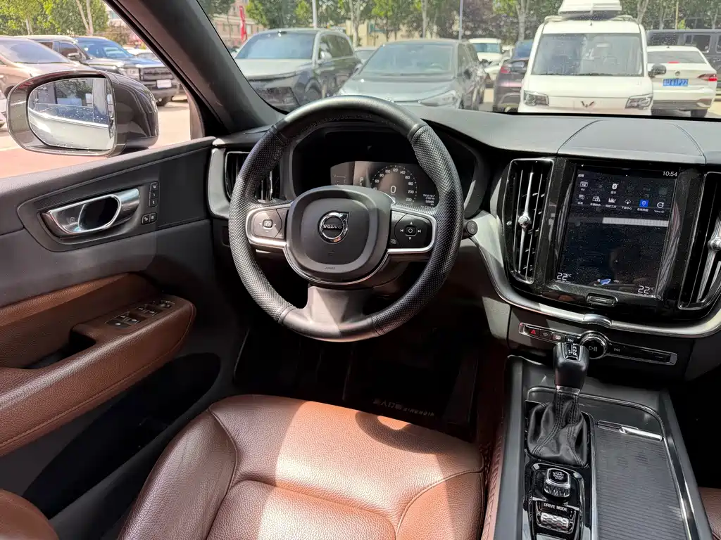 Volvo XC60 — миниатюра 11