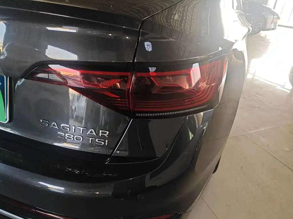 Volkswagen Sagitar — миниатюра 24