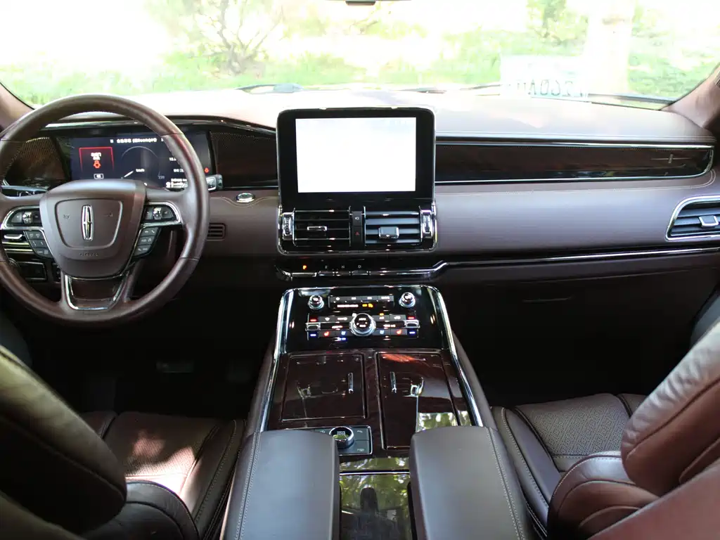 Lincoln Navigator — миниатюра 18