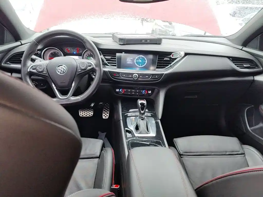 Buick Regal — миниатюра 10