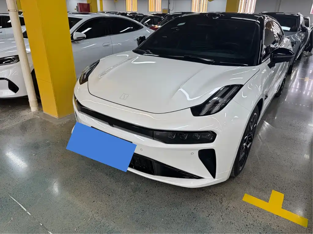 Zeekr 001 2025