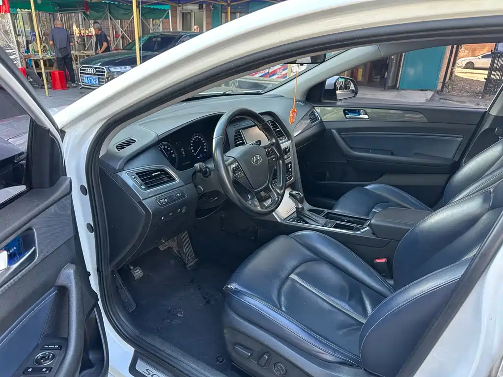 Hyundai Sonata — миниатюра 8