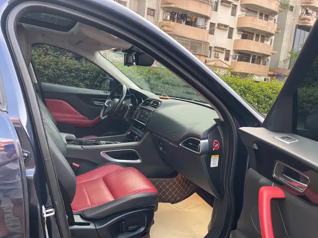 Jaguar F-PACE — миниатюра 11