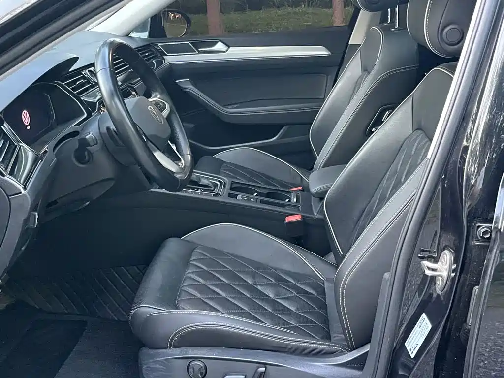 Volkswagen Magotan PHEV — миниатюра 5