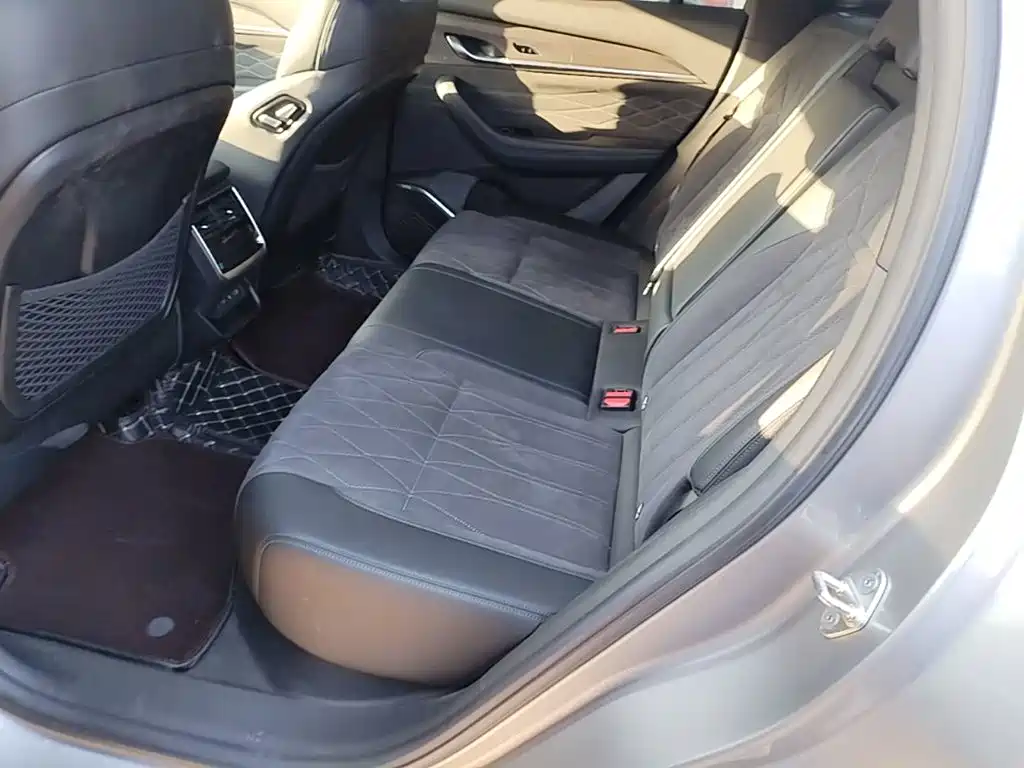 Geely Xingyue L — миниатюра 17