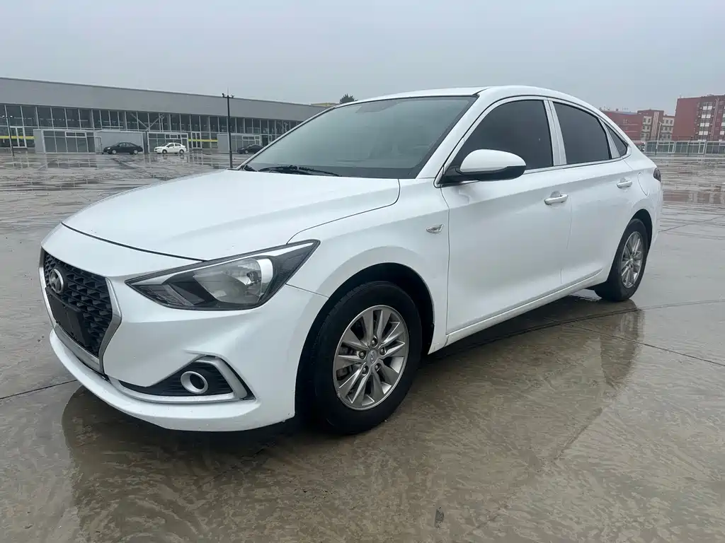 Купить Hyundai Elantra