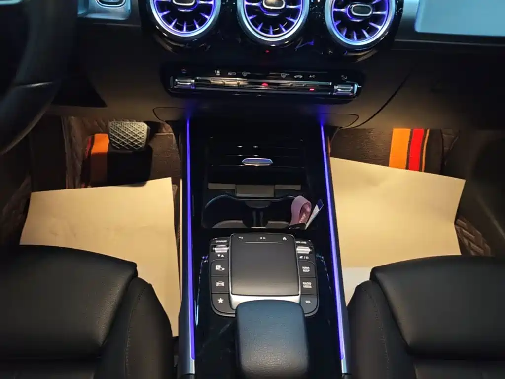 Mercedes-Benz GLB — миниатюра 14