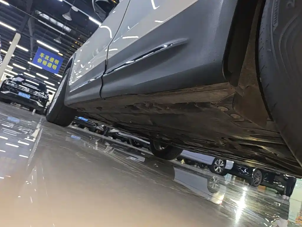 Mercedes-Benz GLB — миниатюра 22