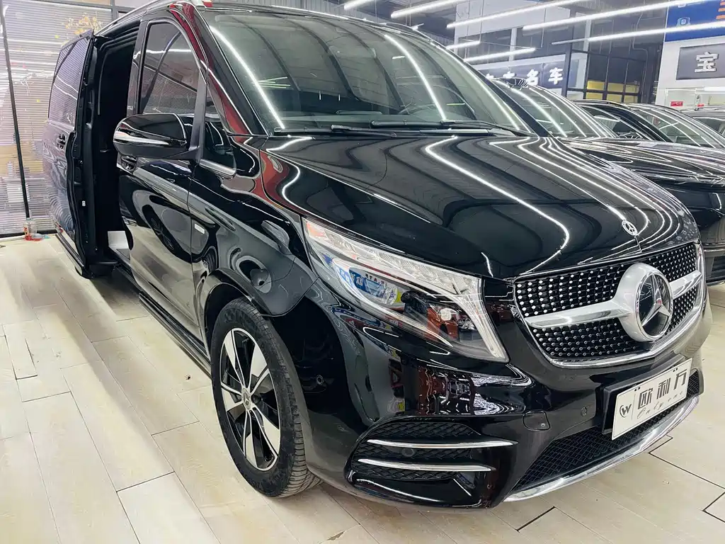 MERCEDES-BENZ V CLASS