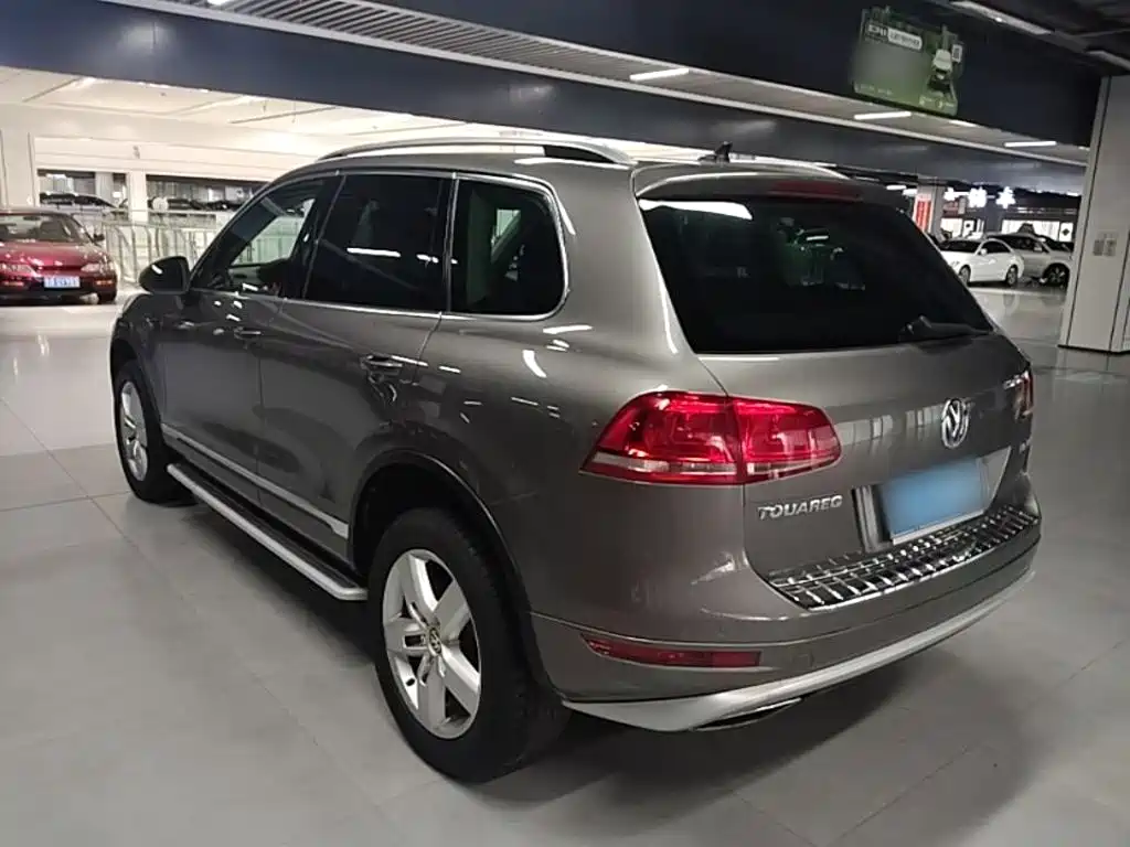 Volkswagen Touareg 2011 3.0TSI Luxury