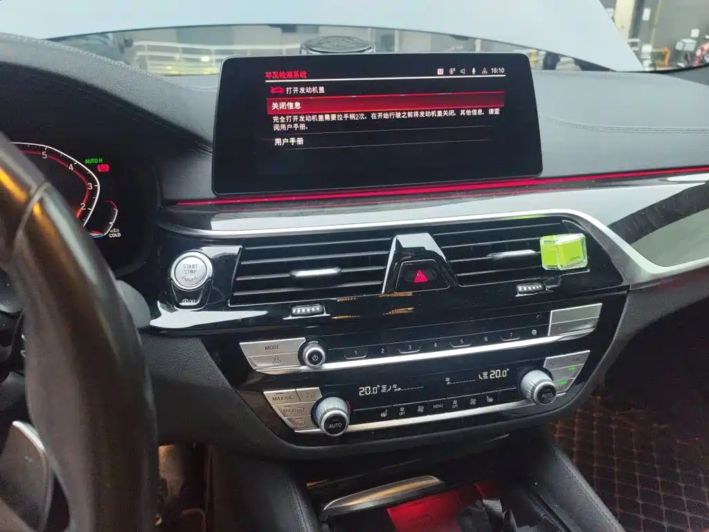 BMW 5 Series — миниатюра 9