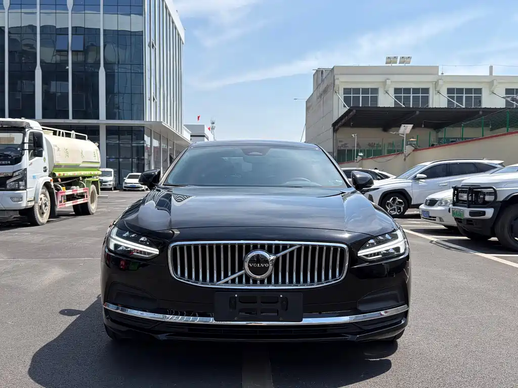 Volvo S90 2024