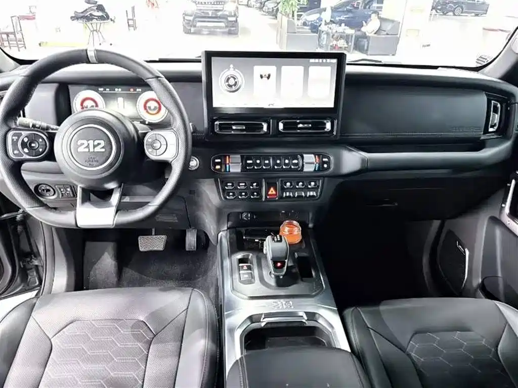 212 T01 2025 2.0T