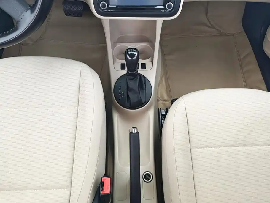 Skoda Fabia — миниатюра 16