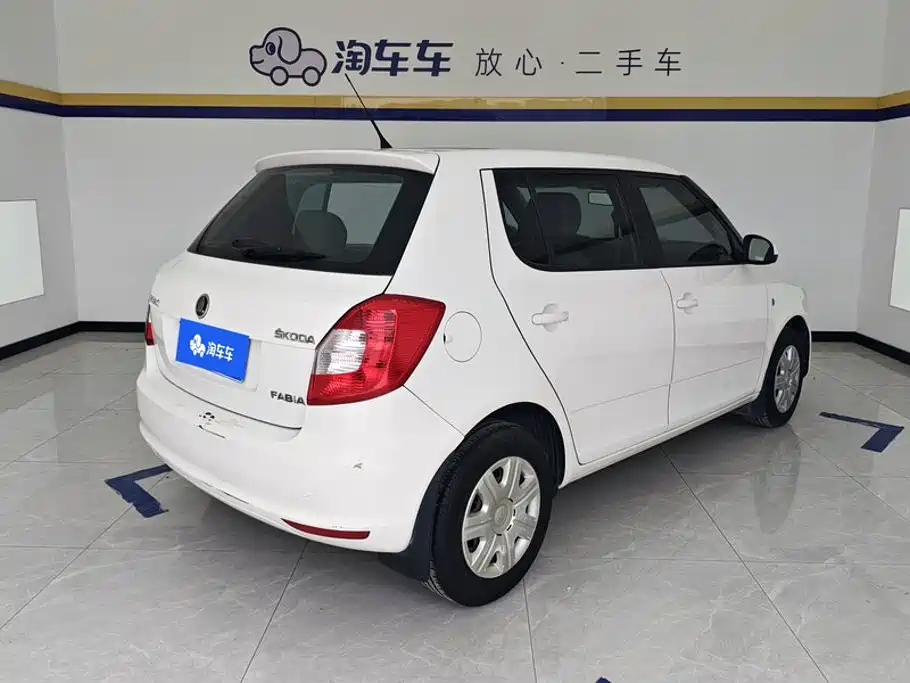 Skoda Fabia — миниатюра 3