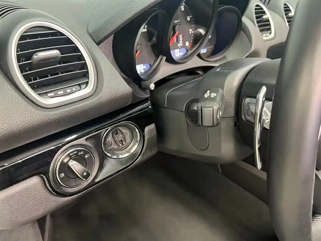 Porsche 718 2023 Boxster T 2.0T